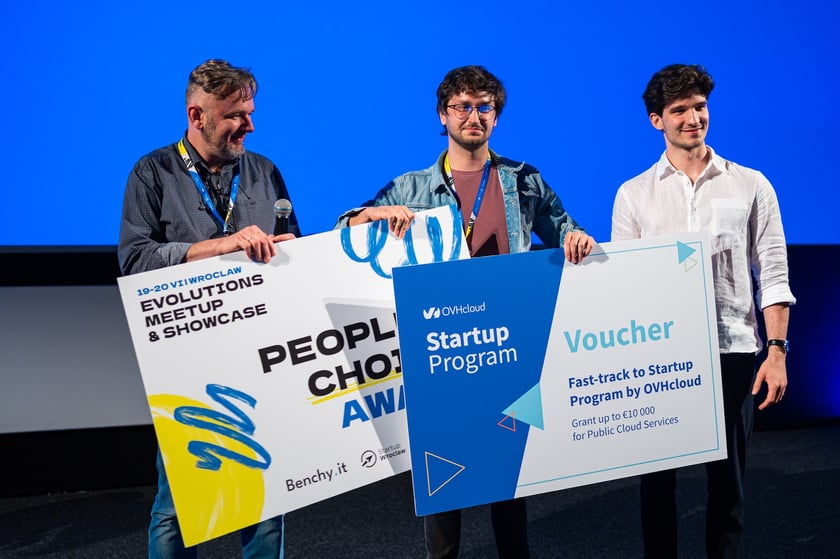 Uczestnicy konkursu startupowego Evolutions: Meetup & Showcase.